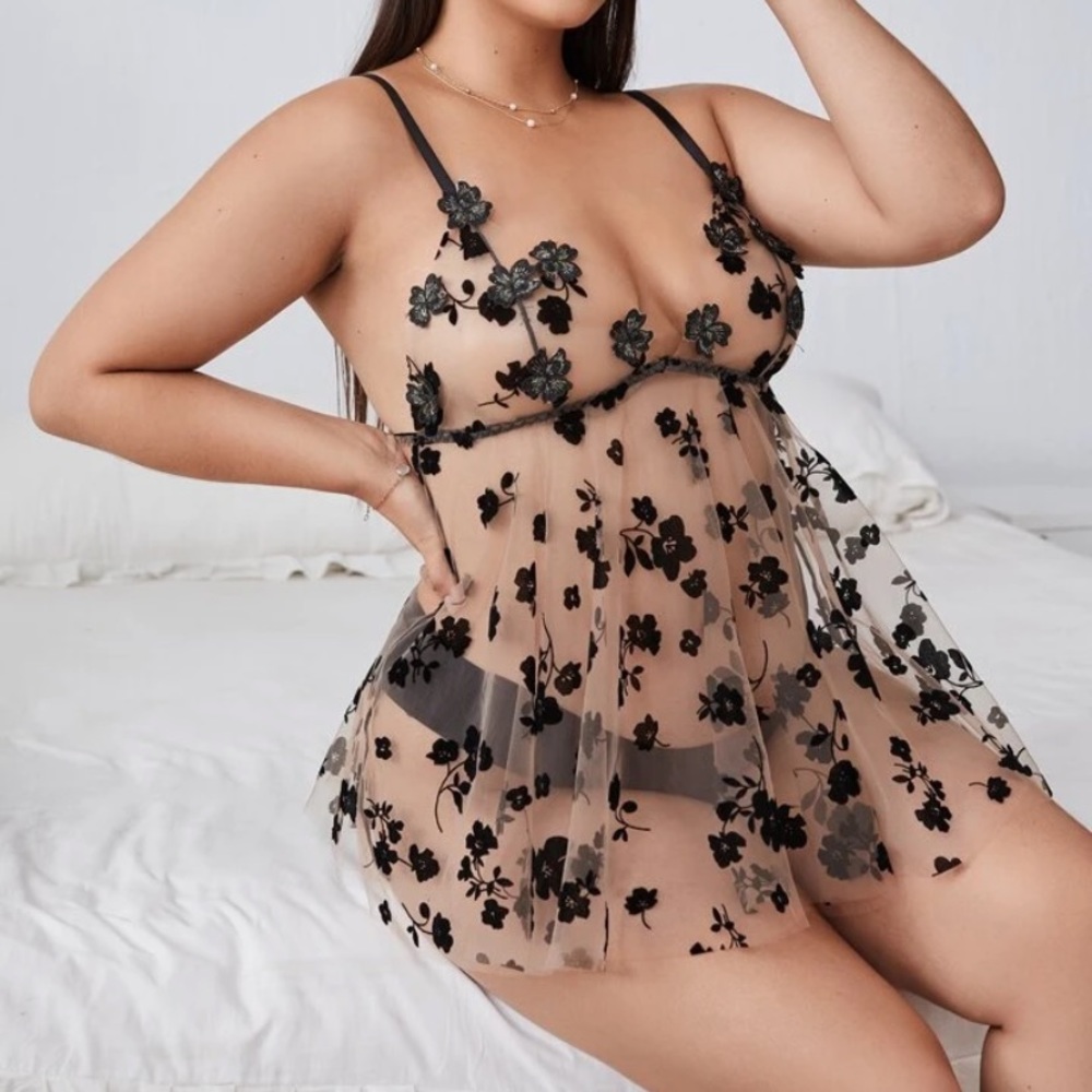 Plus Floral Appliques Mesh Slips